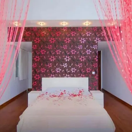 Bodrum'da Oezel Iskeleli 4+1 Yali Dairesi 4* ボドルム